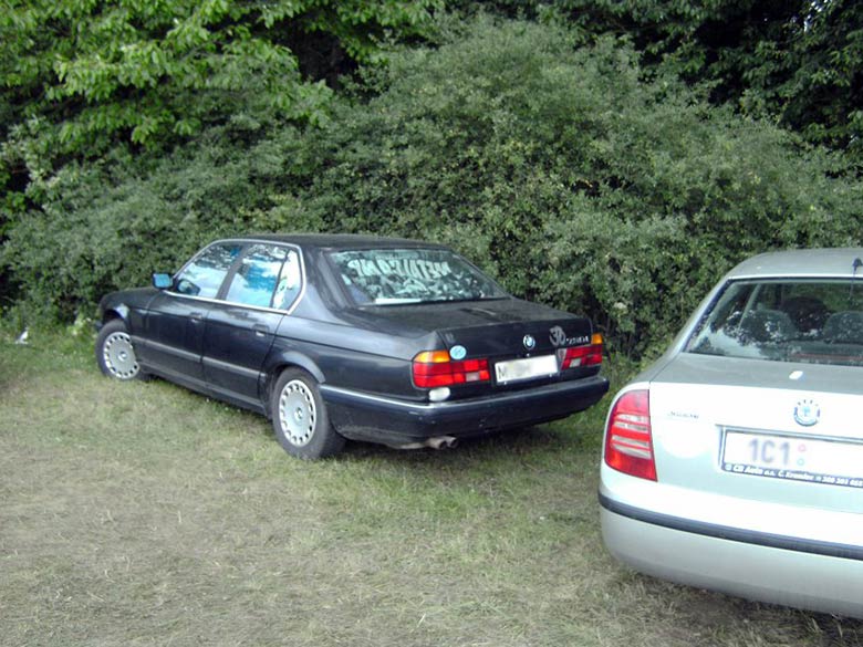 Parking Space in a Small Corner